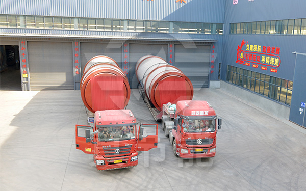 環(huán)保污泥干燥設(shè)備運輸現(xiàn)場 環(huán)保污泥干燥設(shè)備運輸現(xiàn)場